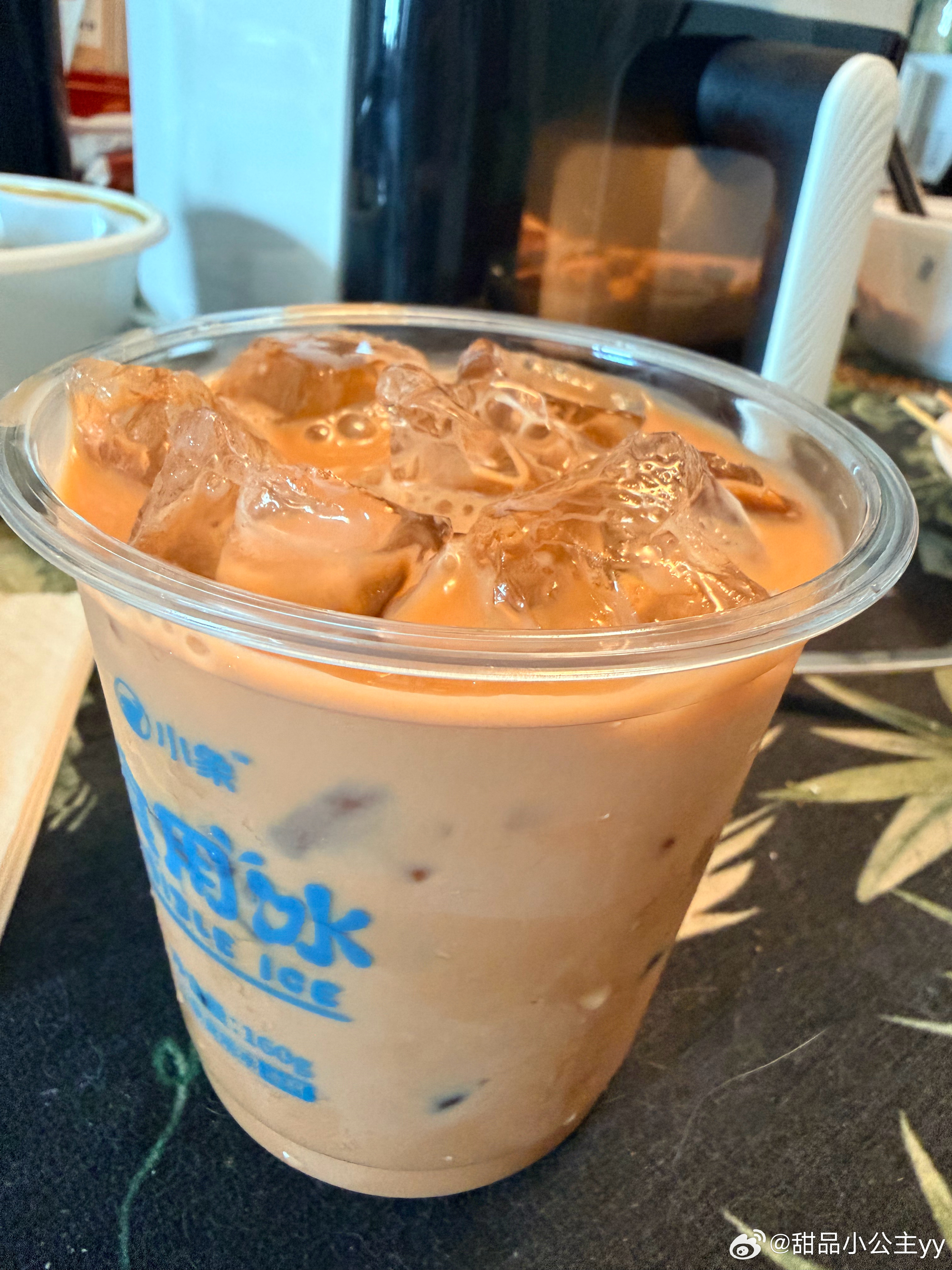 分别是聚宝源，滩羊铺子和盒马三种羊肉串🥩今天的冰杯和泰式奶茶DIY🥤一致认为