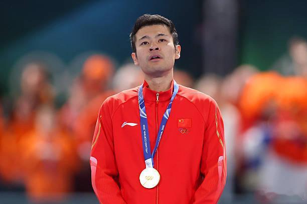 宁忠岩金牌中国队米兰冬奥会第3金今天凌晨宁忠岩在速滑男子1500米项目上破奥运会