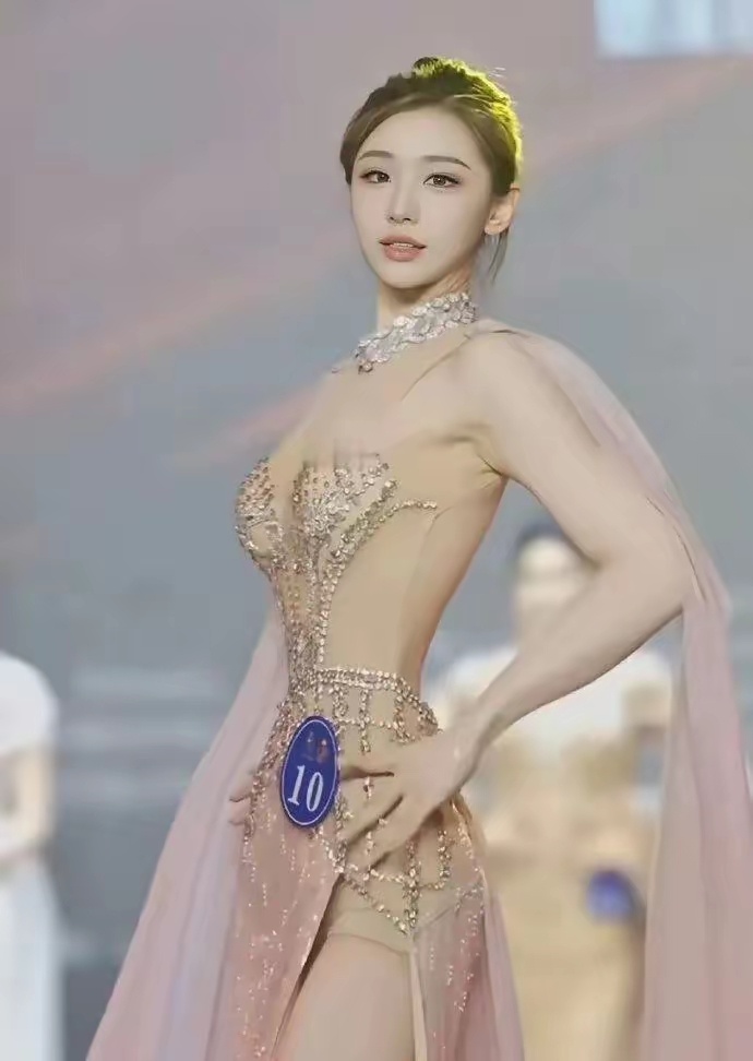 现在的选美都这么夸张的吗