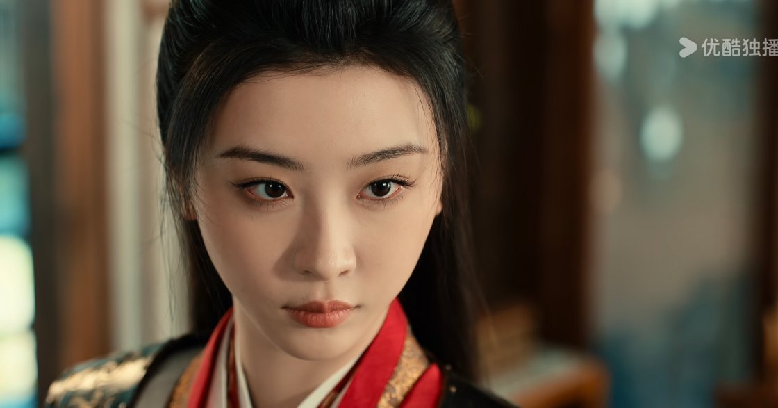 演女将军脸肿肿的 ​​​