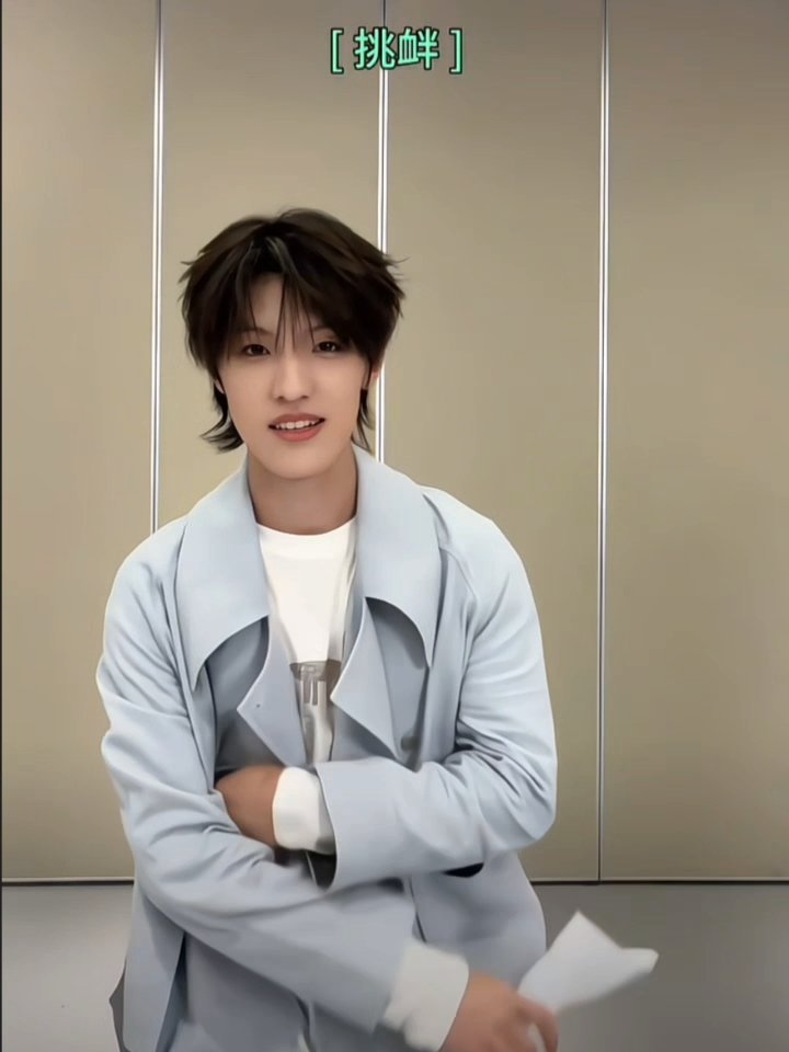 接收到小狗的萌萌指令，明天乖乖听歌～张泽禹一路向海的少年