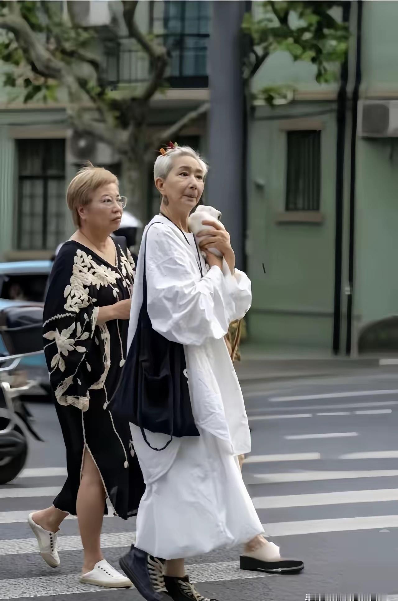 论时髦，还得是上海的奶奶 ​​​