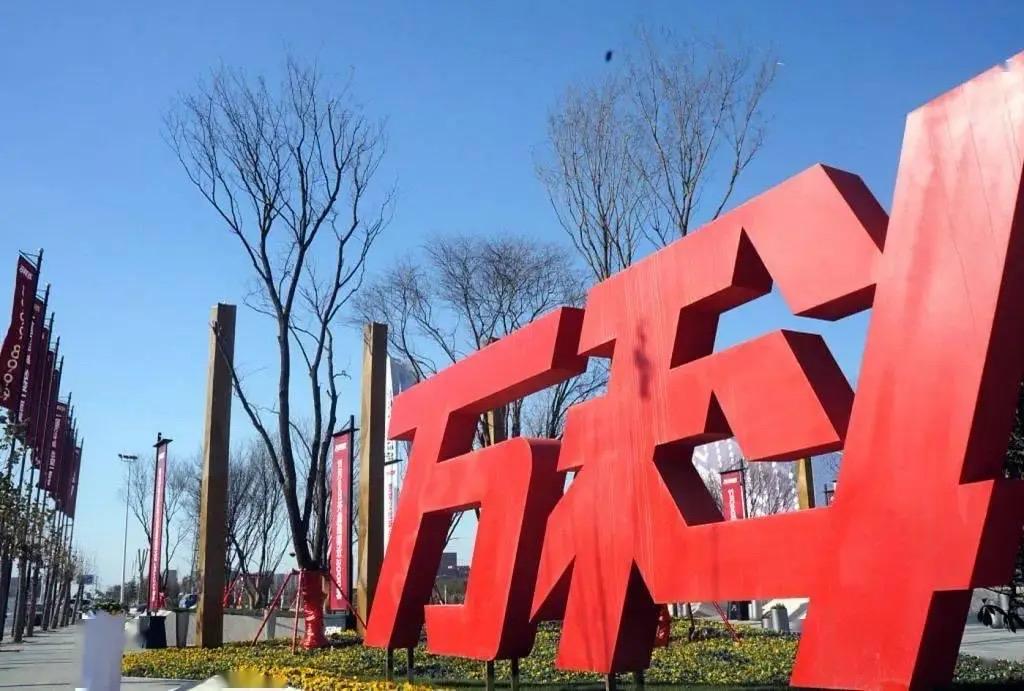 万科2025年三季度报告中营业外支出从2024年的14亿元大幅增长到23亿元，主