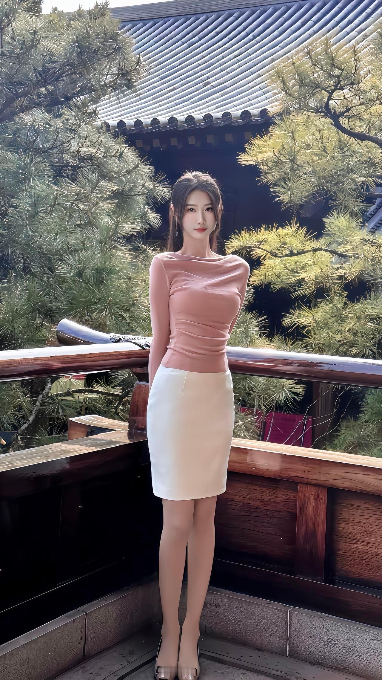 穿喜欢的衣服，走在喜欢的街道，把生活调成自己喜欢的频道。