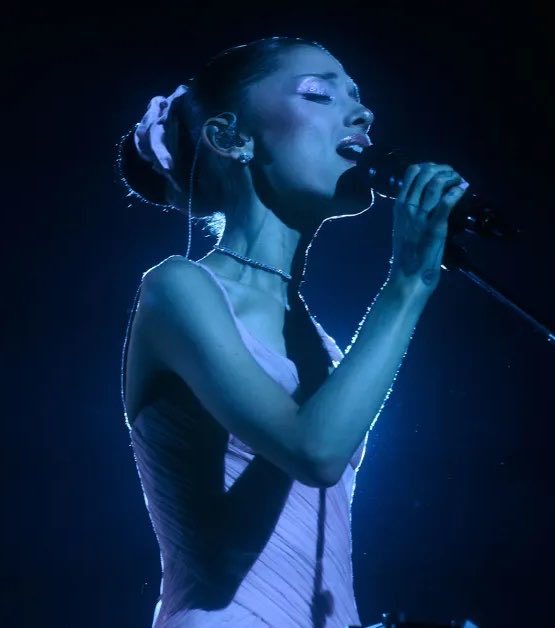 援引Billboard Boxscore数据，A妹Ariana Grande的“