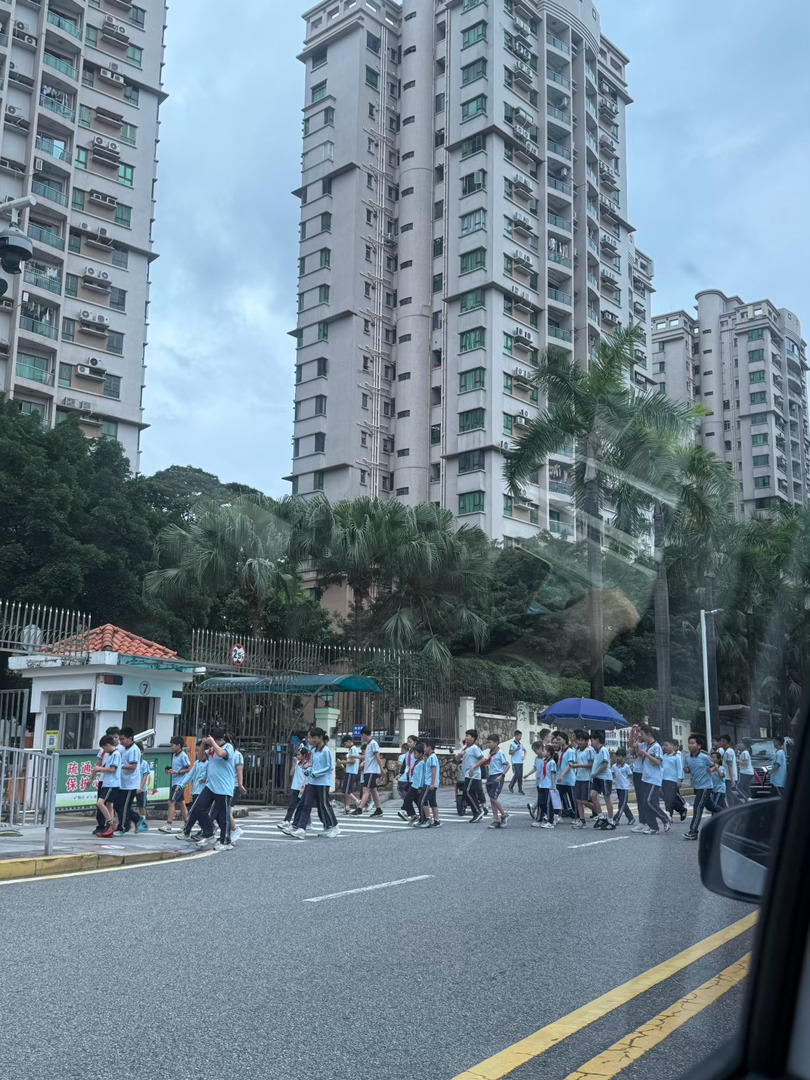 唉我特别怀念当小学坤的日子 小学的时候还是个三好学生呢 