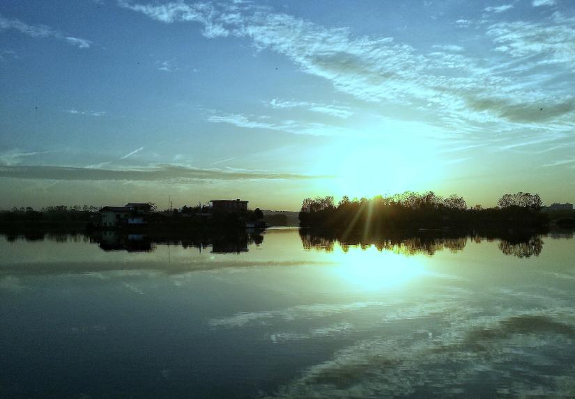 品读《山海经》537——《神州江湖》淮水
原文：
淮水出馀山，馀山在朝阳东，义乡
