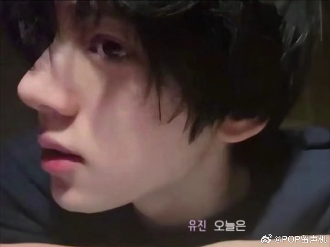 可以告诉我这是谁吗🧐🧐这鼻子好立体啊，第一眼好震惊，之前忘记在哪刷到的，好久