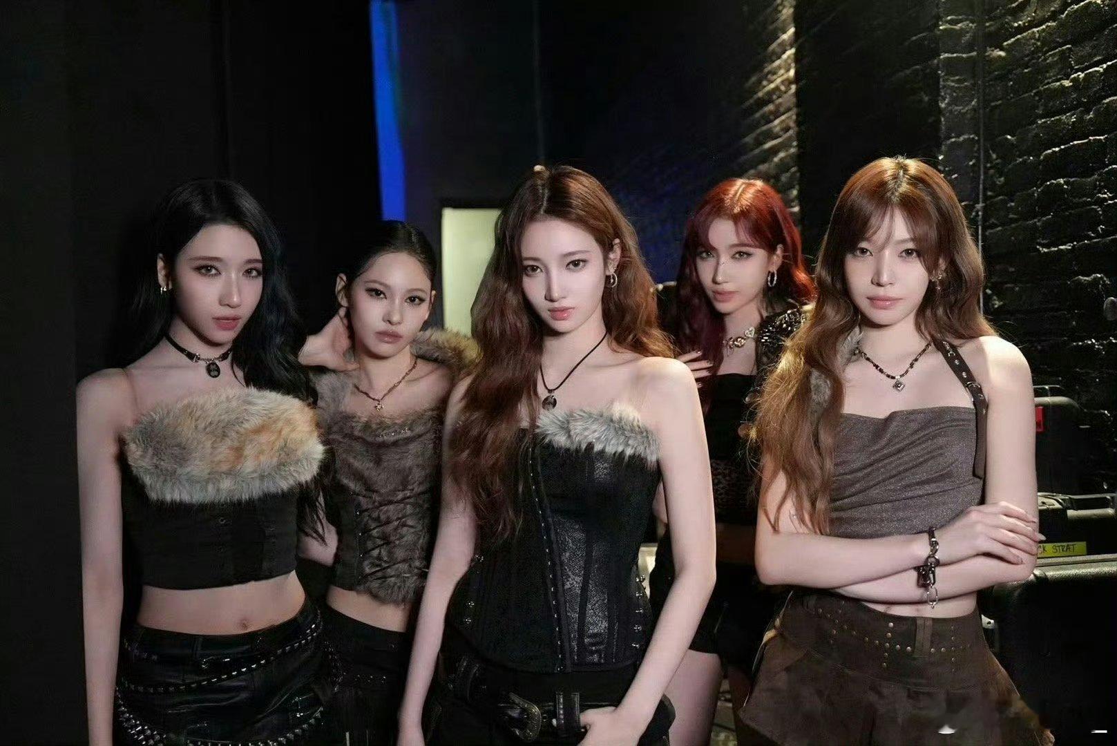 A2OMAY走的每一步都算数这一路，A2OMAY用舞台诠释热爱，用奖项证明实力。