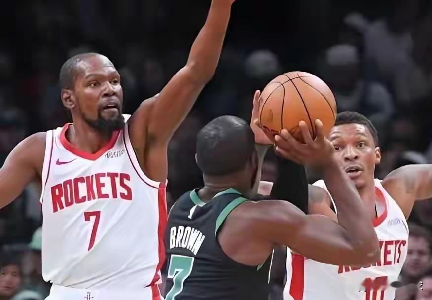 大概率复出！2月4日，火箭战绿军赛前有2个利好➕1个交易流言:
 
一，第一个好