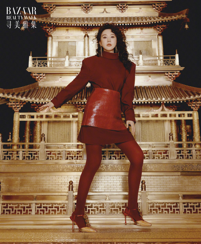 闫妮合作芭莎有了碳水味儿闫妮复古蓬松大波浪 闫妮西安时尚芭莎大片氛围感拉满！非遗