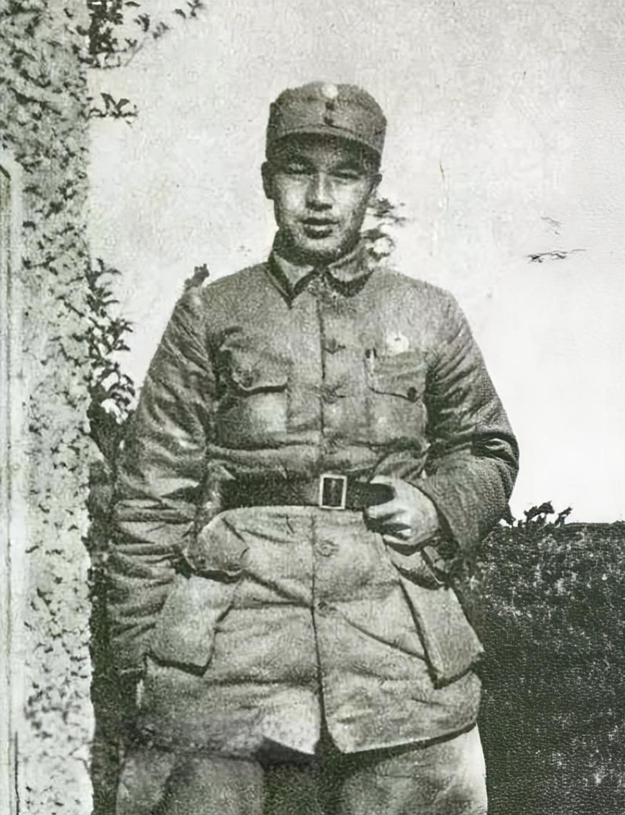 ，在武汉参加完参谋长会议后，返回山西临汾，在二战区司令部领取了115 师6 万元