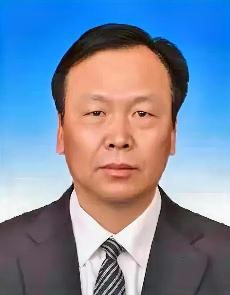 反转事件！曾被河南省表彰为“脱贫攻坚先进个人”的郏县原县委书记丁国浩被查。
丁国