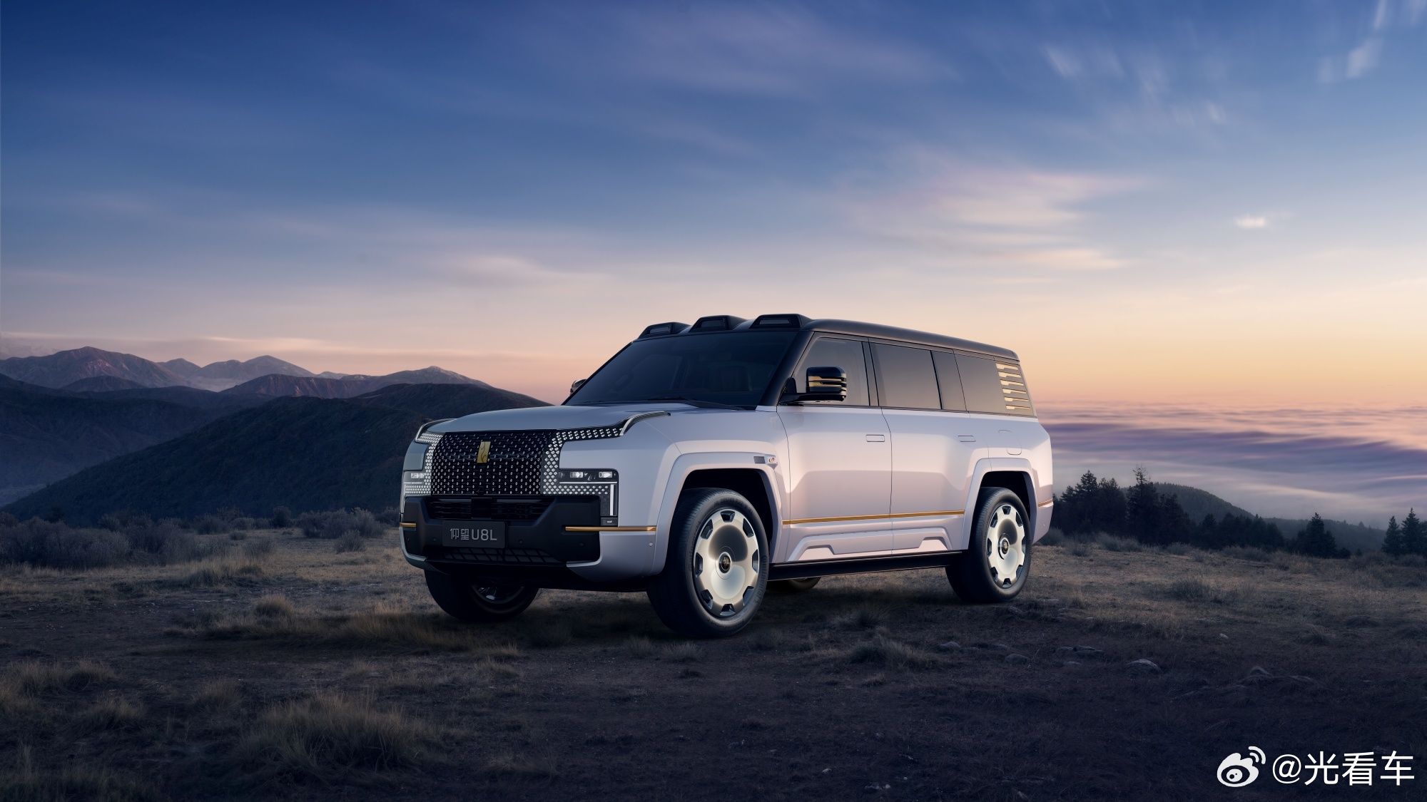 仰望2026款旗舰矩阵联袂上市，重塑高端出行体验3月5日，比亚迪第二代刀片电池暨