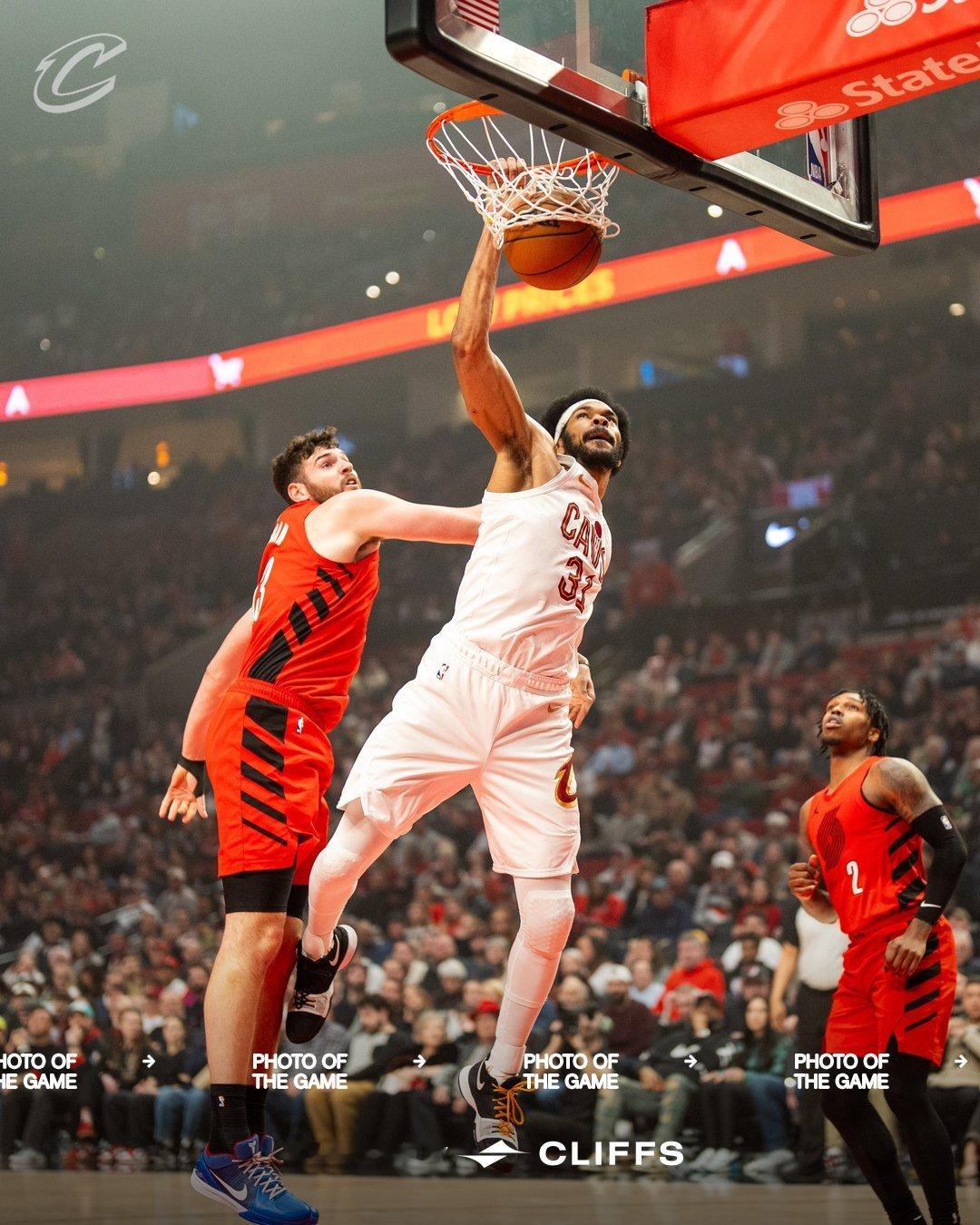 阿伦半场25+10 15投12中nba