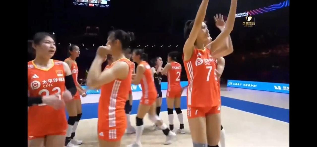 2025世界女排国家联赛（VNL）北京站今天第三场比赛已经结束，东道主世界排名第