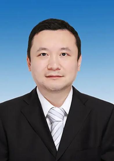 北大80后副校长任羽中主动投案被查，真是让人唏嘘。80后，本是充满活力与希望、干