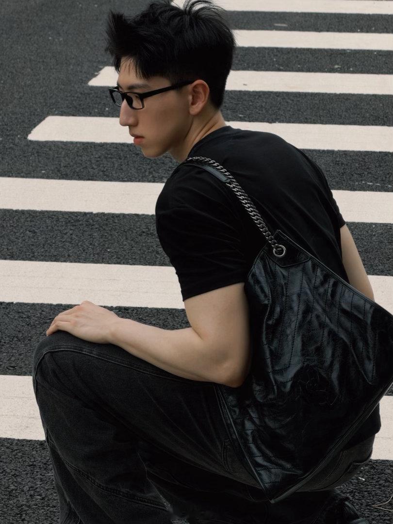 你咋知道我买了新包🥰 