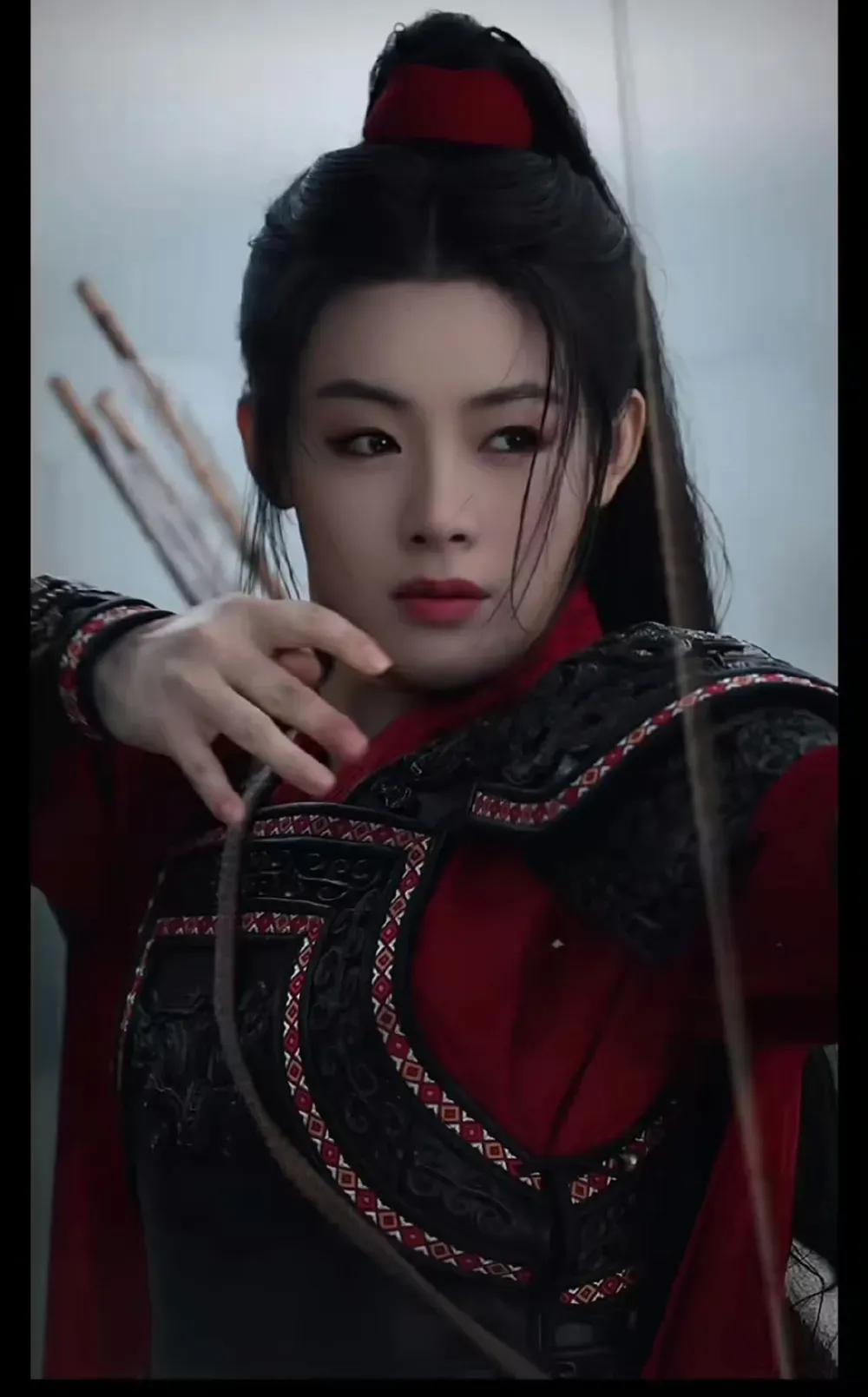 陈丽君躺赢！
 
前脚刚凭越剧《新龙门客栈》里的“周淮安”圈粉无数，成了全网追更