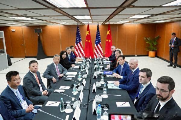 真别以为靠着美国就能高枕无忧，这次东盟外长会，算是把日本的处境扒得明明白白。
7