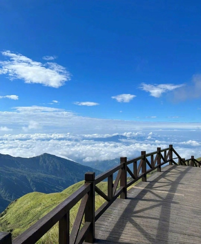 ☁🌤🌴有趣的人生 一半是山川湖海 ​ ​​​