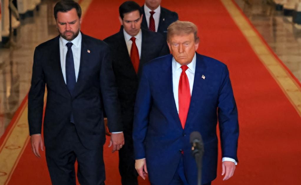 3月27日，特朗普突然官宣重大消息，万斯“单刀赴会”。

他在社交媒体直言：应伊