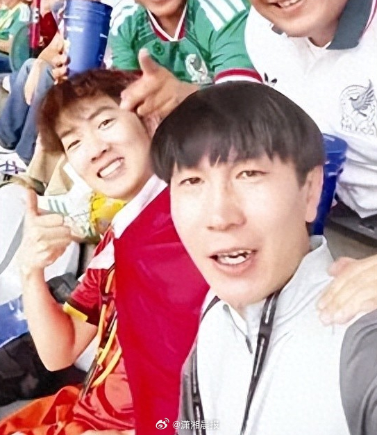 【#球迷自费15万现场见证世界杯#】#球迷自费15万飞34小时看世界杯# 202