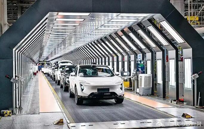 华为靳玉志称把新一代技术都给了启境在重庆建设万亿级智能网联新能源汽车产业进程中，