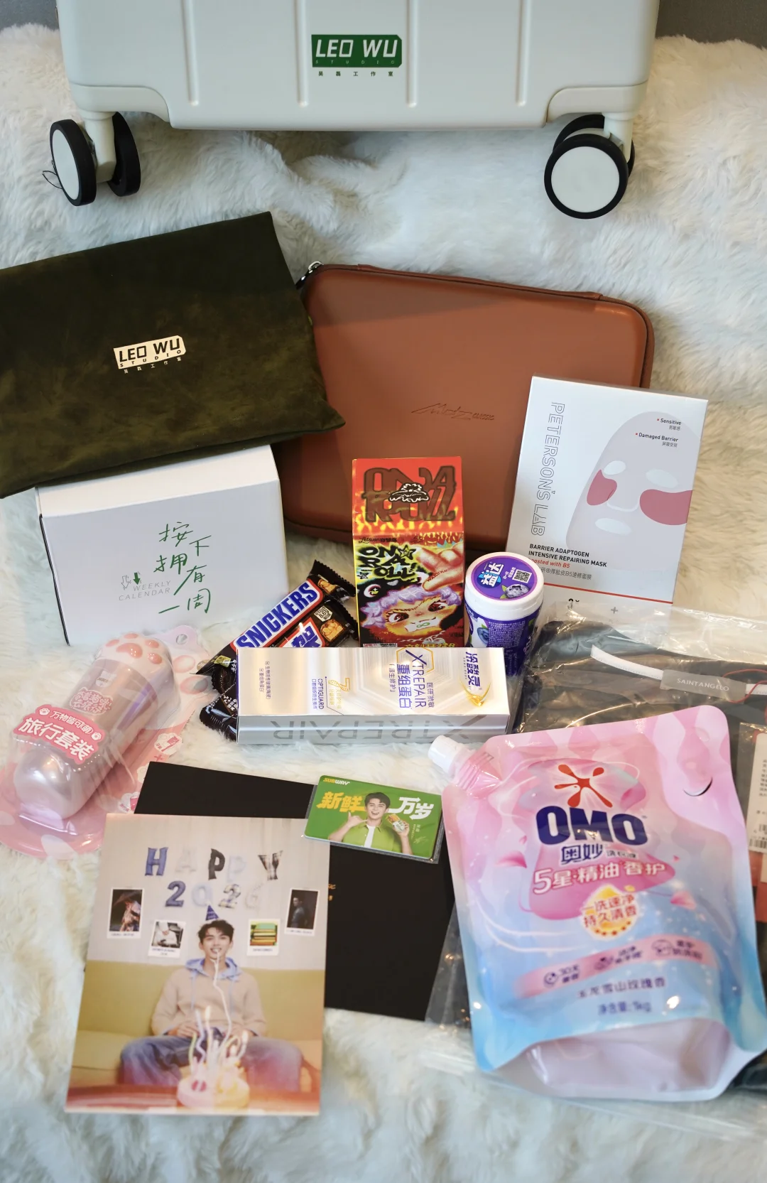 收到了吴磊工作室的新春礼“箱”了！