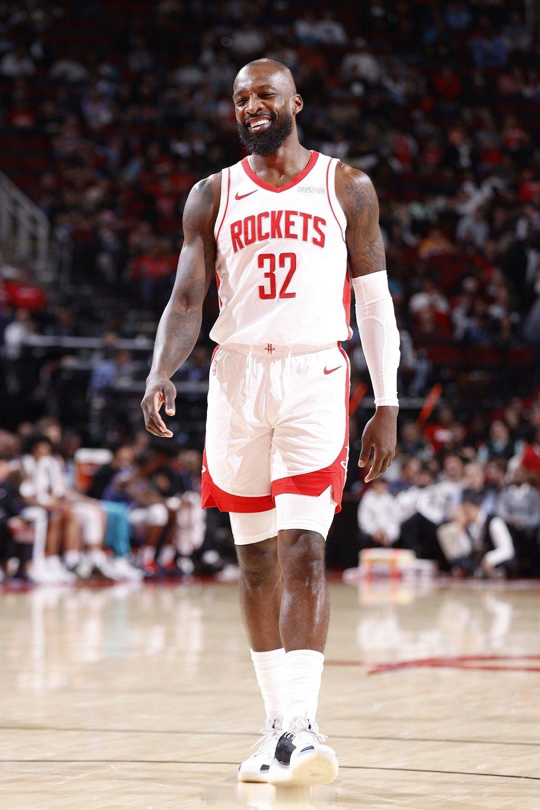 杰夫-格林谈到生涯这个阶段征战季后赛：“我很喜欢。这就是我们打球的目的。季后赛，