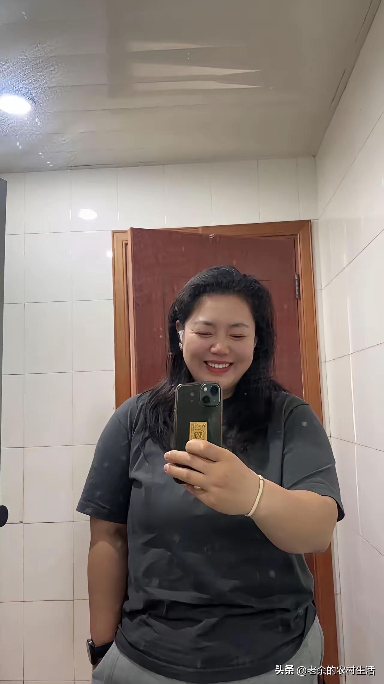 二婚市场有两大残酷的现实

第一，没钱的男人无人问津，又老又丑的男人只要有钱，也