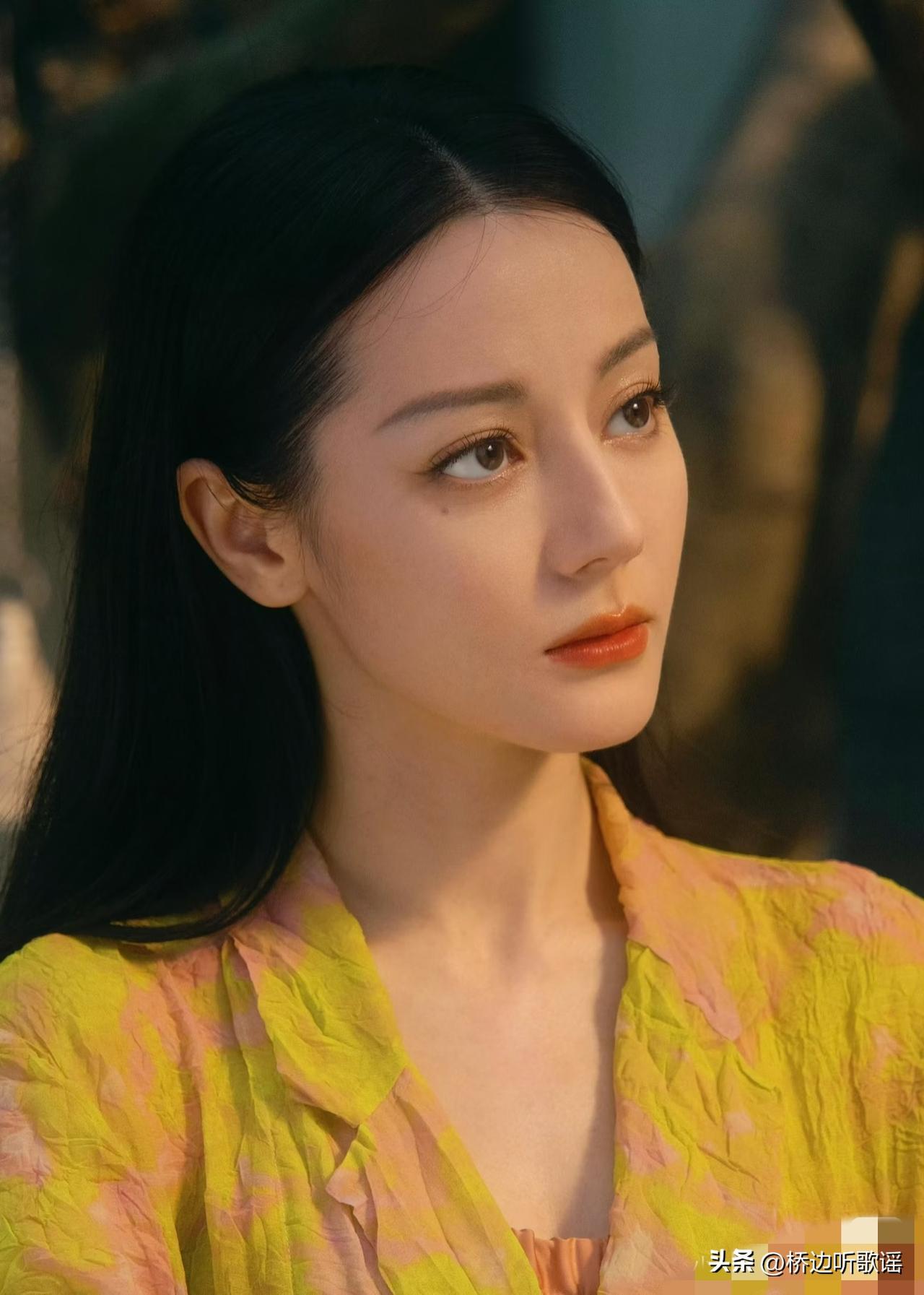 迪丽热巴，太糟心了！
3月3日，迪丽热巴被困迪拜24小时，工作室道歉，没想到却曝