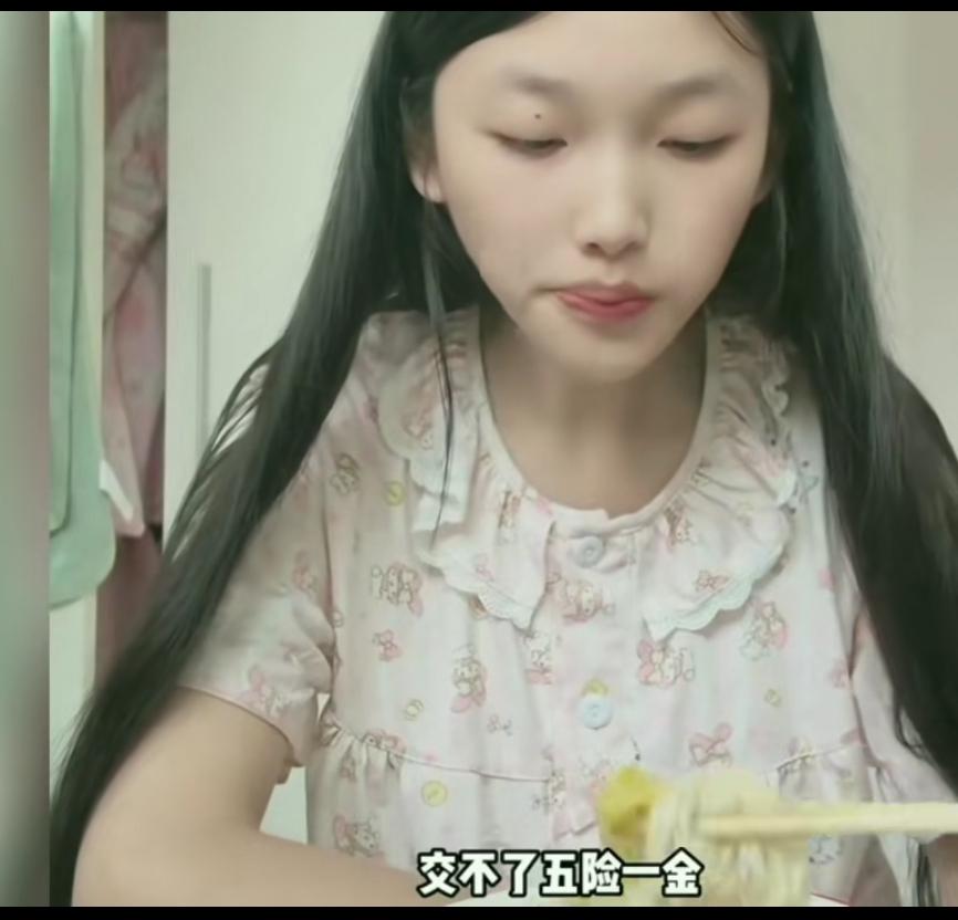 博士毕业却找不到工作，一日三餐只能吃面条，现实太扎心
 
寒窗苦读一路读到博士，