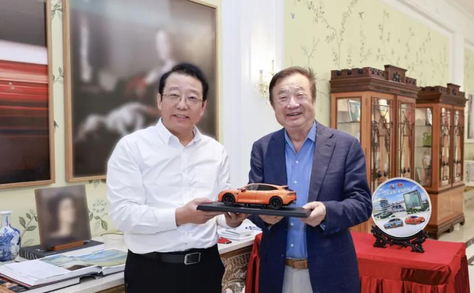 冯兴亚与任正非再会面
近日，广汽集团董事长冯兴亚再度到访华为，与任正非举行高层会