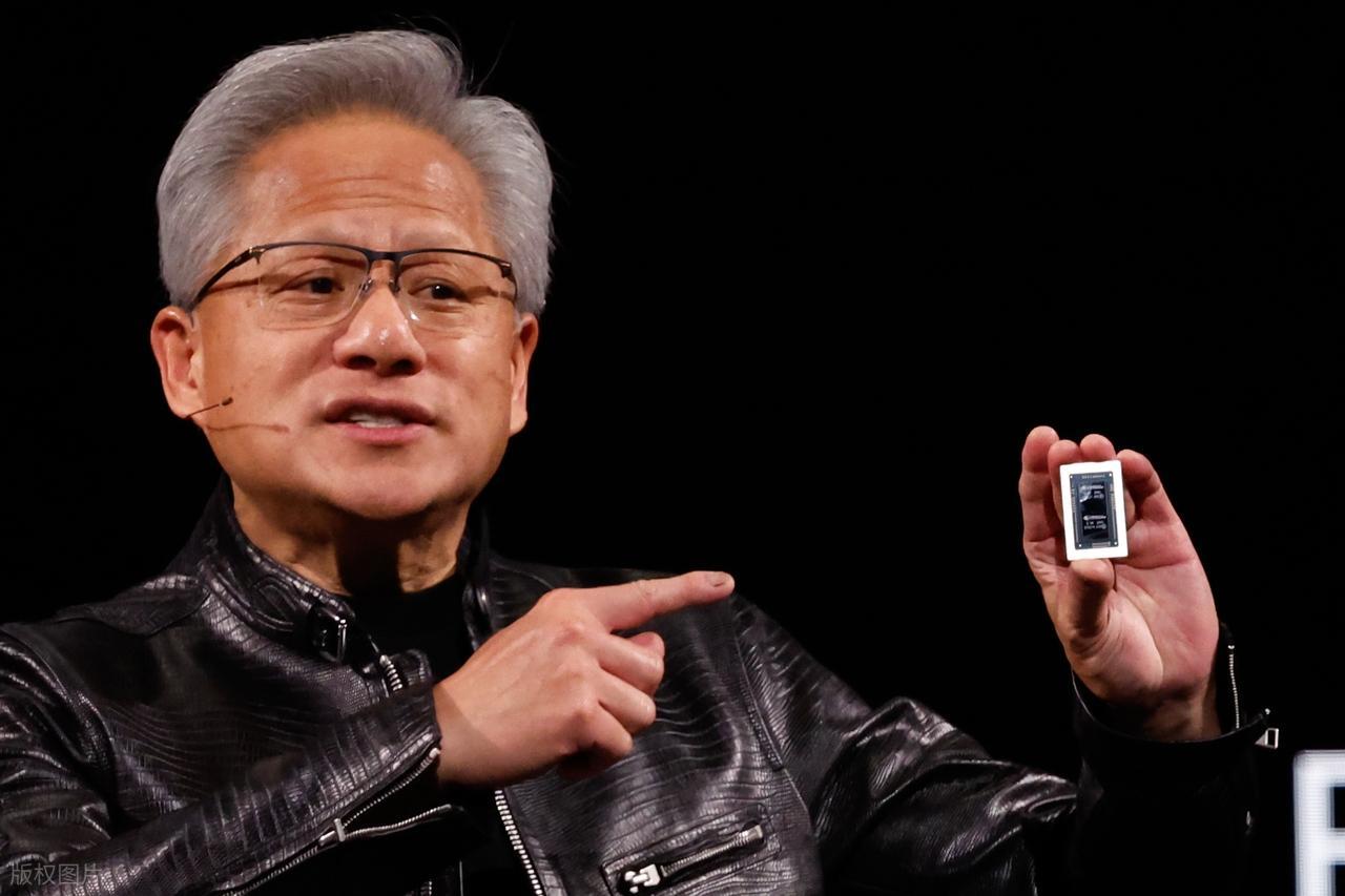 AI 圈有个心照不宣的共识，算力焦虑等于显卡焦虑。谁抢到 GPU，谁就是爷。
可