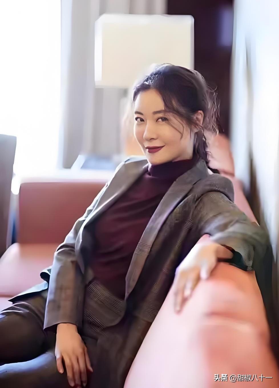 大家有没有觉得，

凡是演员柯蓝演的剧，

不论她演的是主角还是配角，就只要她一