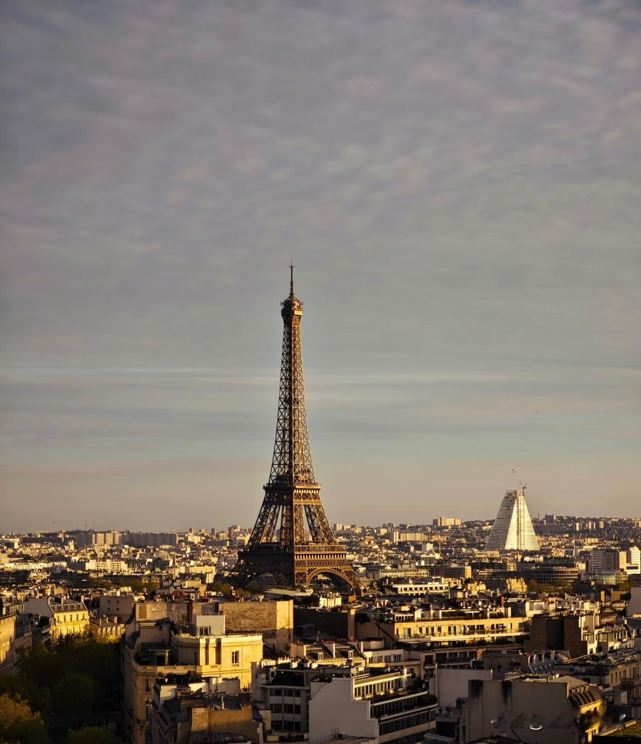 一位旅居法国的博主说得一点不夸张，普通法国人现在真没啥多余的钱了，2026年最新