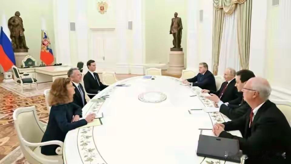 莫斯科五小时密谈后，美国特使专机径直返航