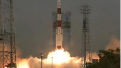 印度为了压中国一头，赶在中国发射火箭前一天的1月12日，发射了印度的一箭十六星火