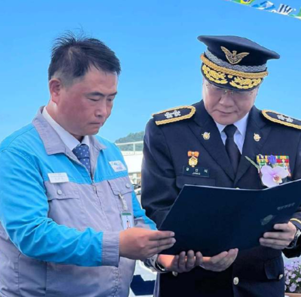 韩国估计是感到压力了，开始大批建造海警船，妄图以此对抗中方！韩国估计觉得自己好歹