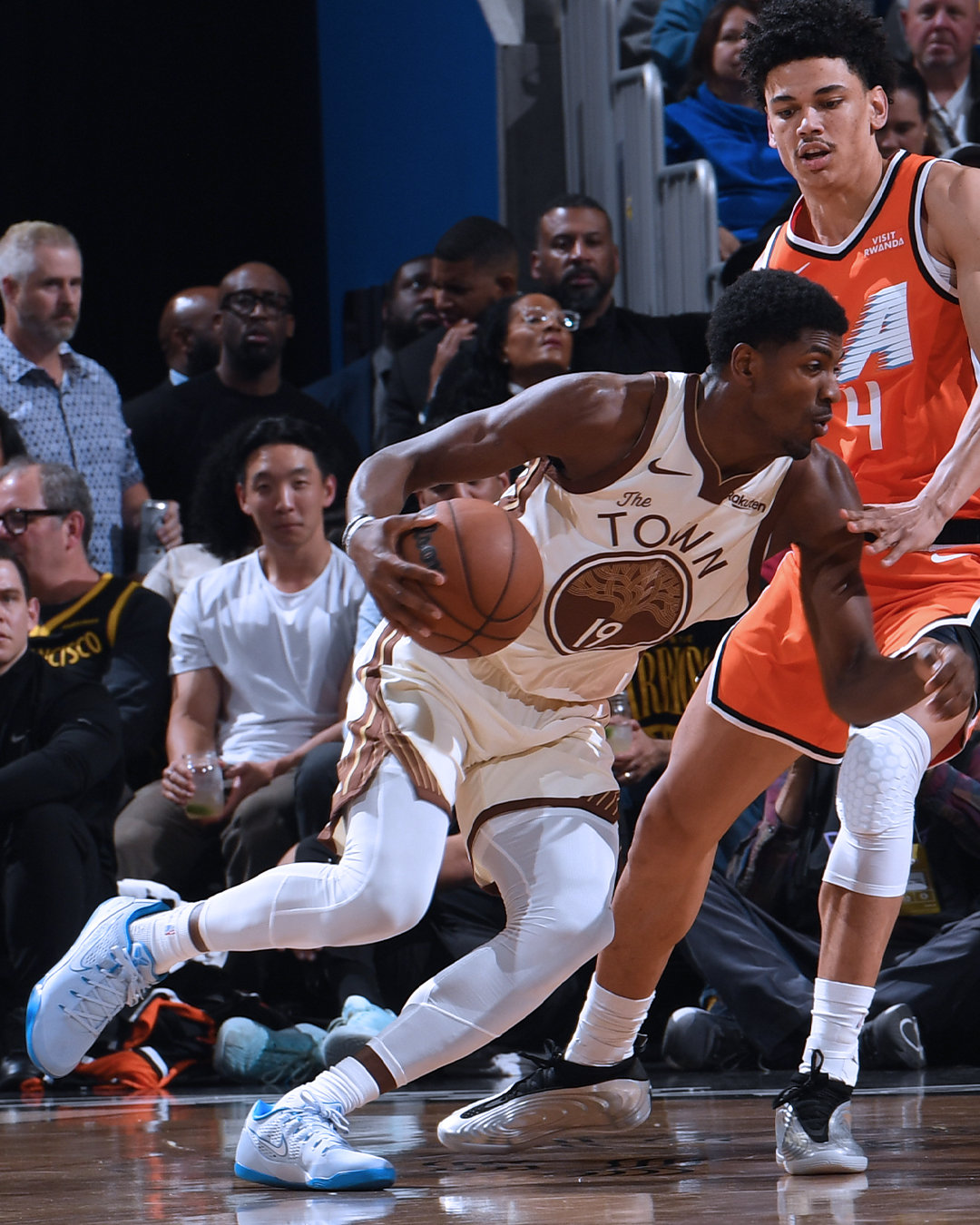 威廉姆斯18分，2篮板，2助攻，1抢断。快船vs勇士