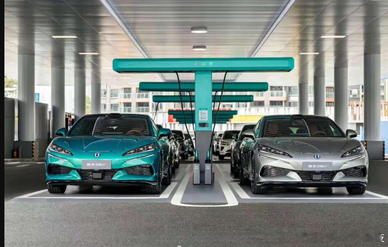 4 月车市数据出来真的有点震撼。比亚迪 32.1 万辆重夺冠军，新能源渗透率居然