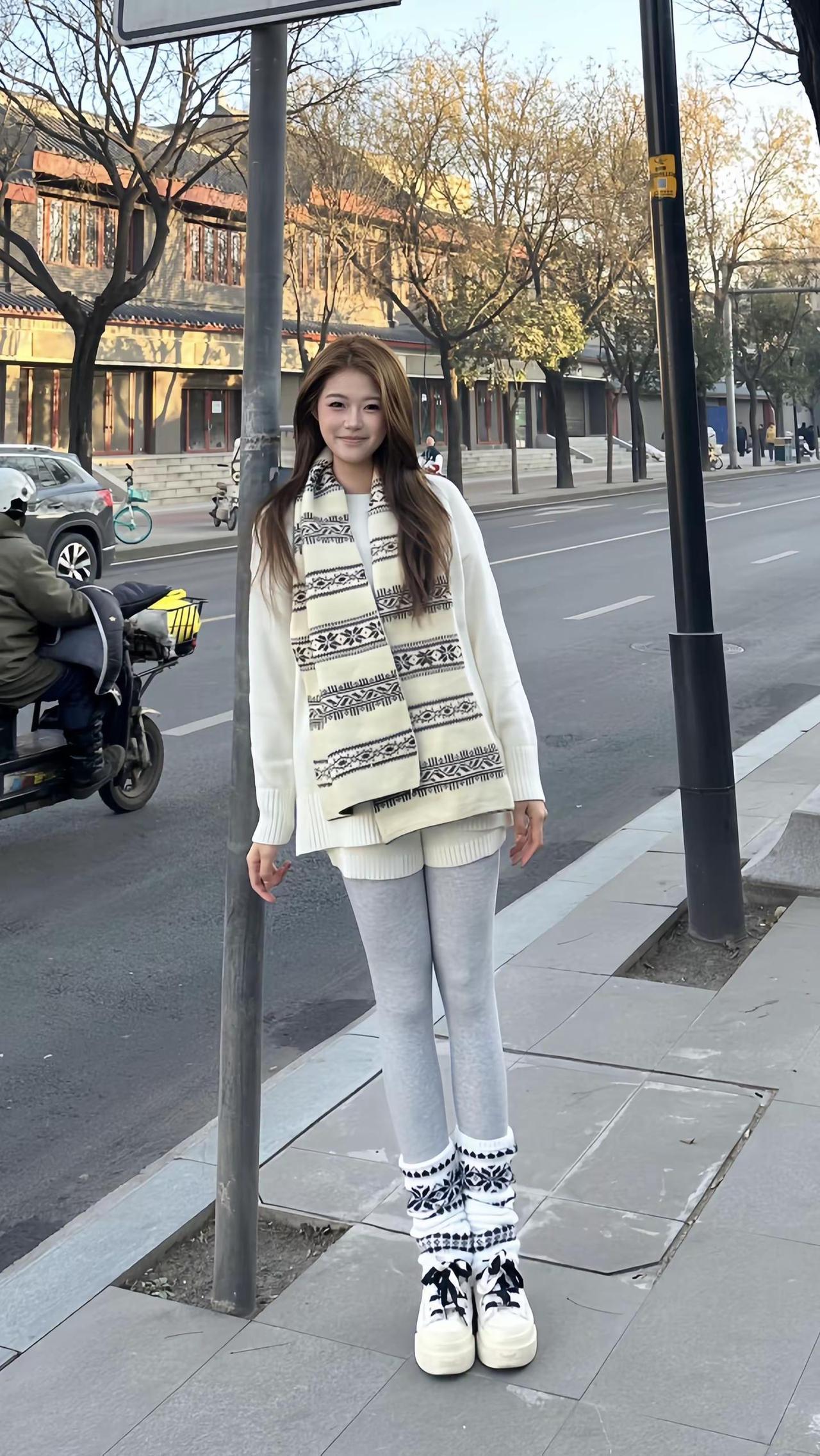 什么是冷脸萌 我还热脸贱呢。什么是冷脸萌 穿搭穿搭 OOTD 狮子座