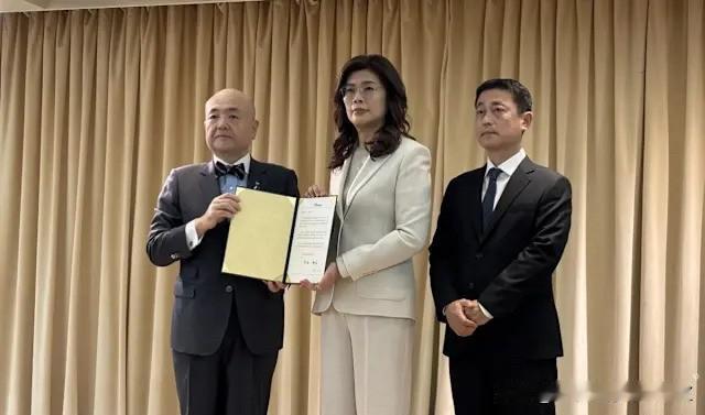 日本熊本7月底遭遇强震之后，台湾不少政坛人物都拿出个人捐款驰援灾区，国民党主席郑