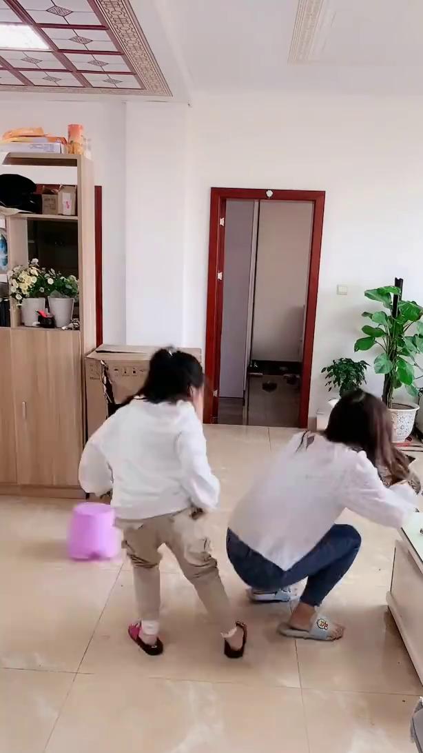 哎呦我的妈，哈哈哈。