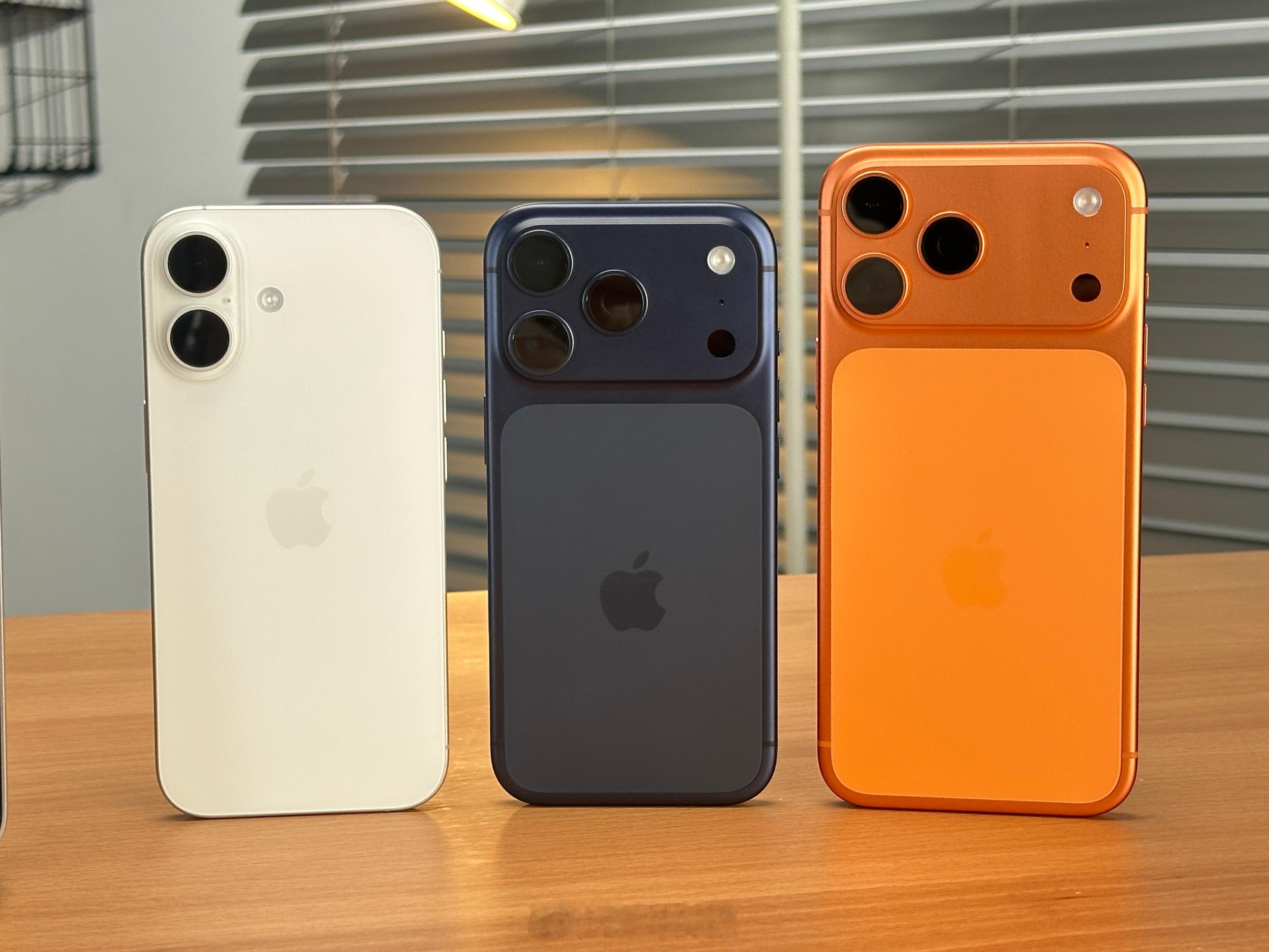 大家视频看完了吗[喵喵]iPhone17系列这三台你会怎么选？新机来了 ​​​