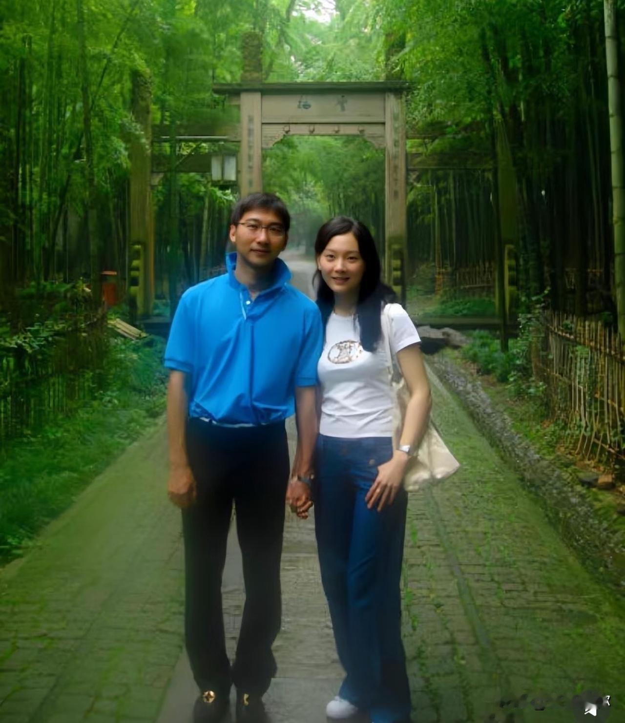 不必觉得女明星是一味包容妥协。以陈数嫁给二婚带娃的赵胤胤为例，二人同属艺术圈层、