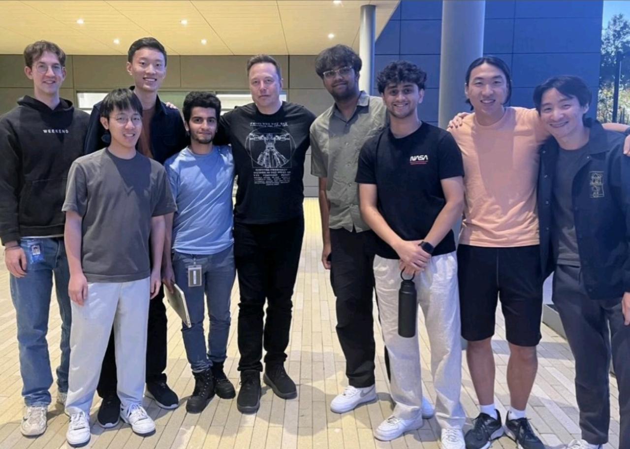 AI、车、火箭、支付一体化，马斯克玩什么超级闭环？

马斯克造的不只是车也不是火