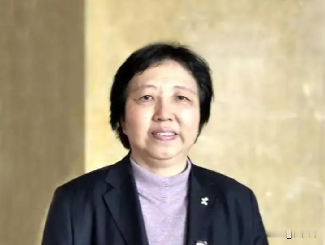 华国锋长女苏玲的低调人生与履职经历，一直被外界关注，她样貌气质随父亲，长期在民航