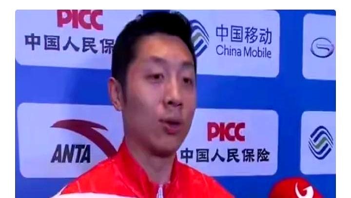 樊振东这把吃老本确实无敌。
男团决赛里，樊振东实力稳固，马龙宝刀不老，但许昕的